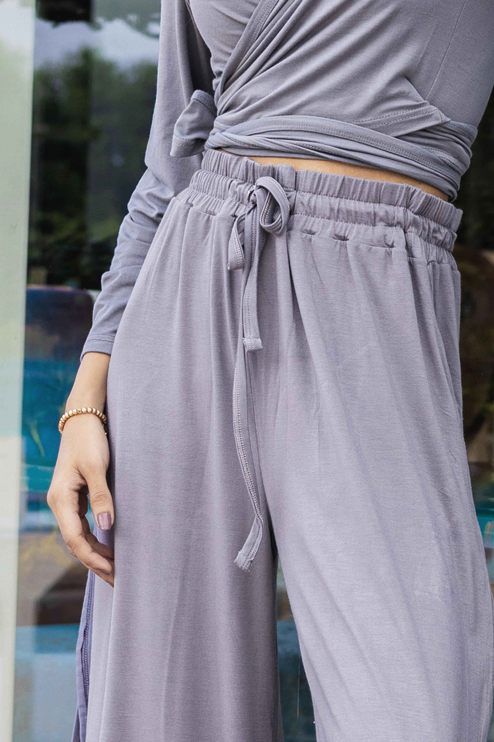 Slit line bamboo trouser