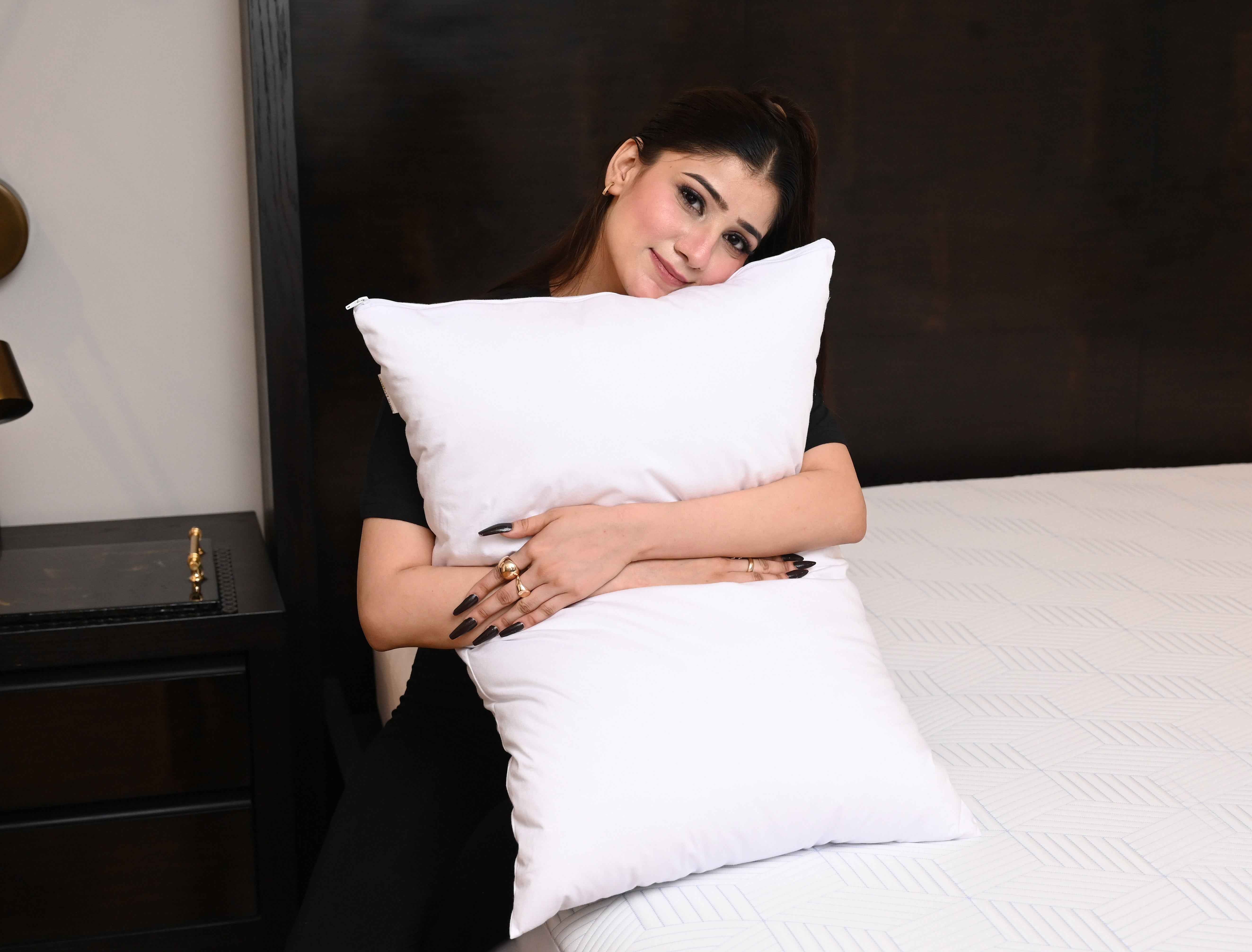 Bella Luxury Filled Pillow