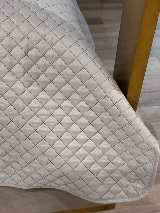 Ruby Bed Spread