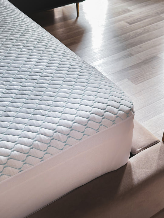 Snowflake Cooling Mattress Protector