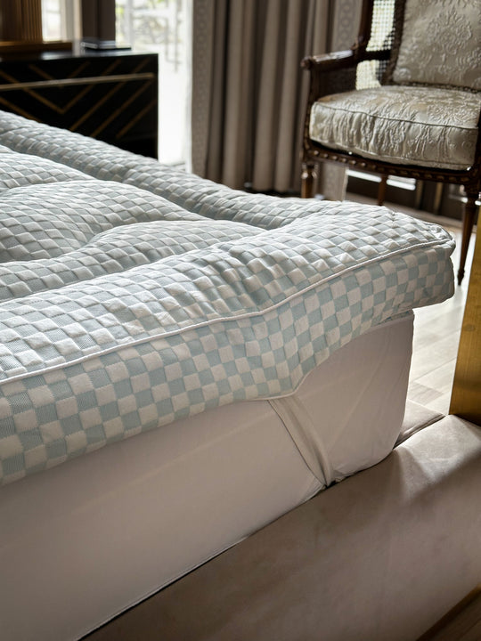 Arktikos Cooling Mattress Topper
