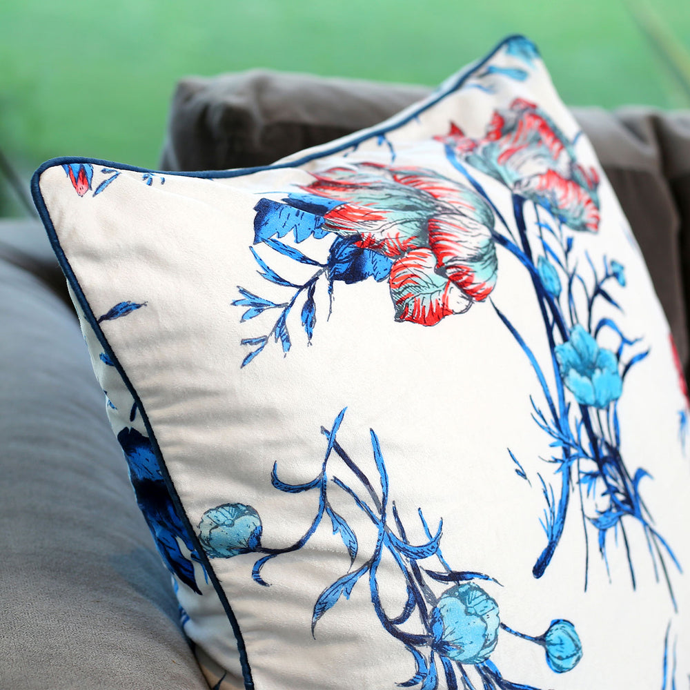 Daisy heaven Veloudo Designer cushion
