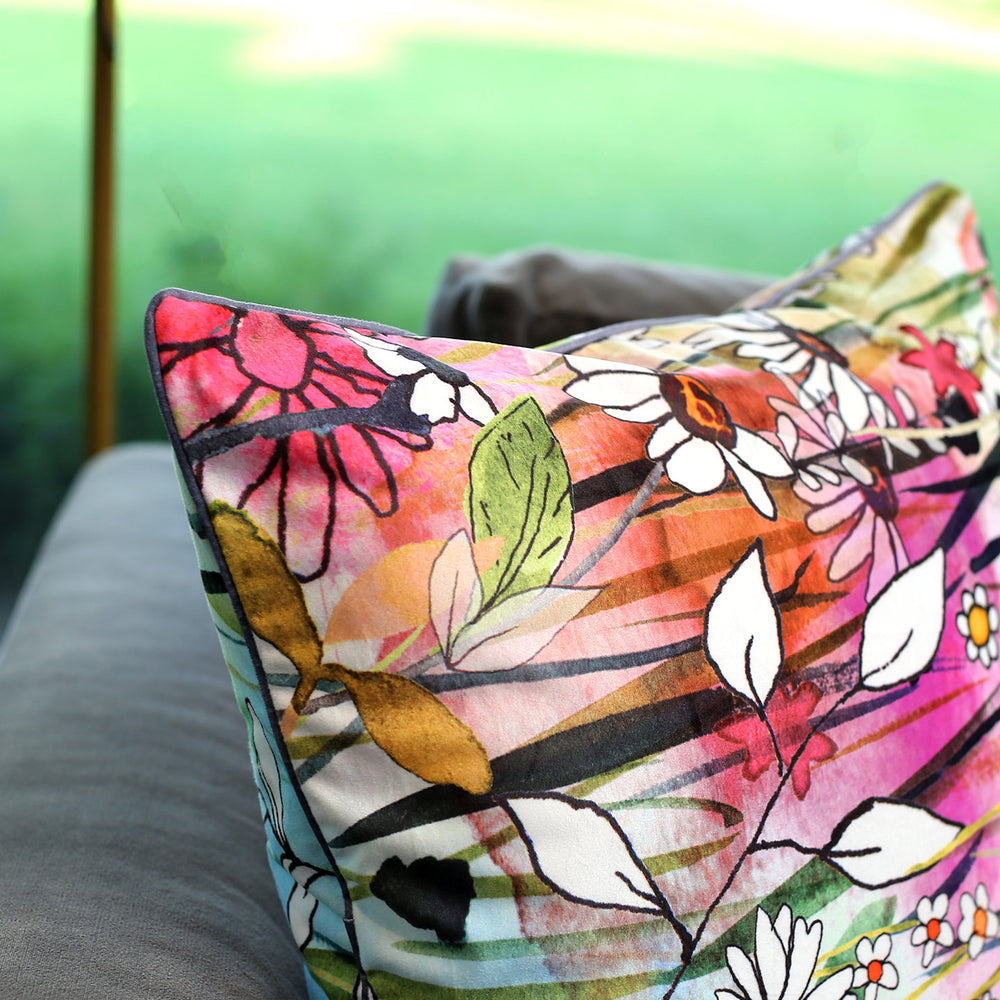 Daisy Bloom Veloudo Designer cushion